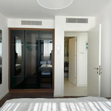Comfortable In Prestigious Grand Sapphire *