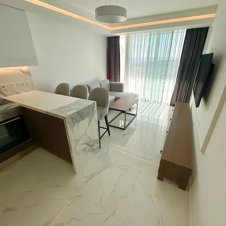 Comfortable In Prestigious Grand Sapphire Apartment