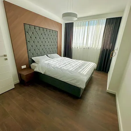 Comfortable In Prestigious Grand Sapphire Apartment
