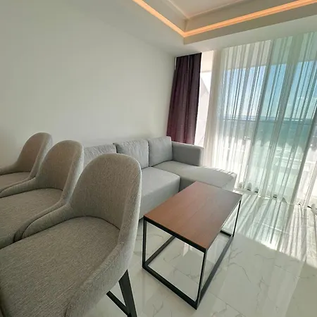 Comfortable In Prestigious Grand Sapphire